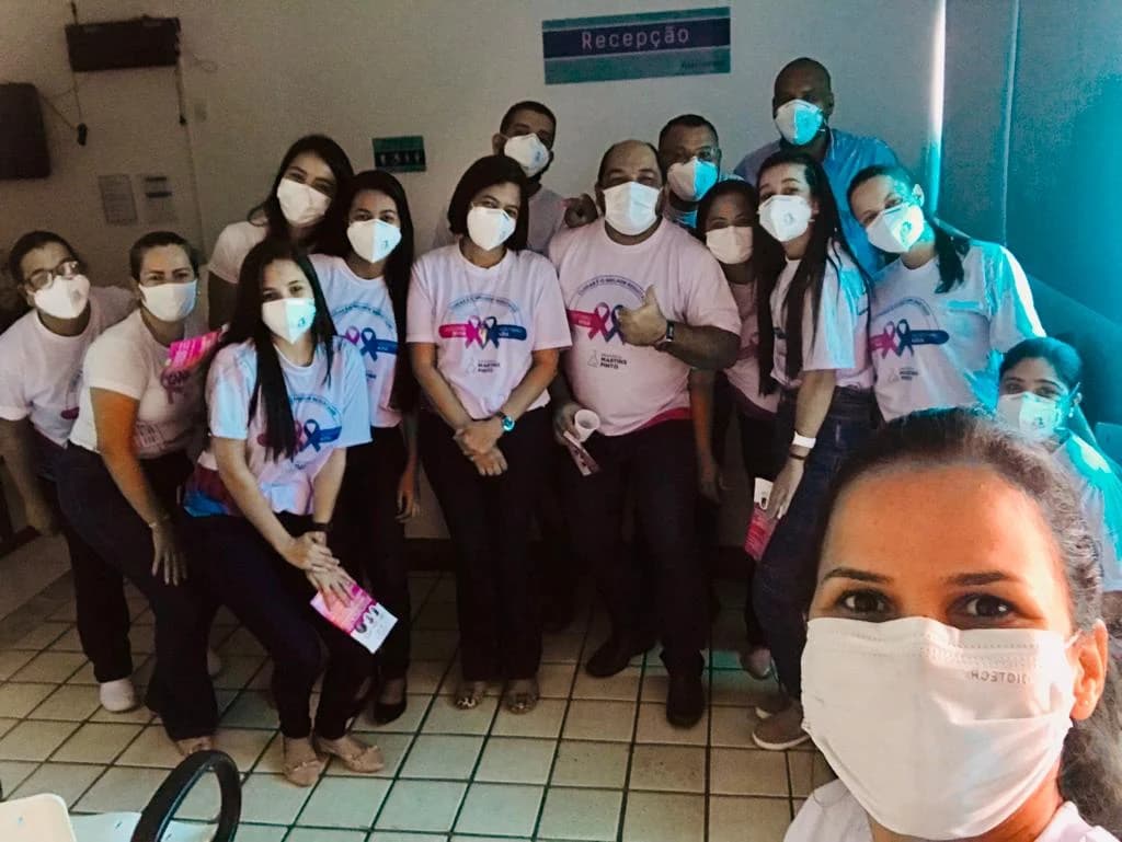 Laboratório Martins Pinto promove campanha do Outubro Rosa