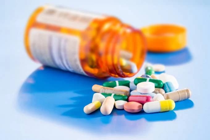 Cientistas criam antibiótico ‘mágico’ contra bactérias resistentes