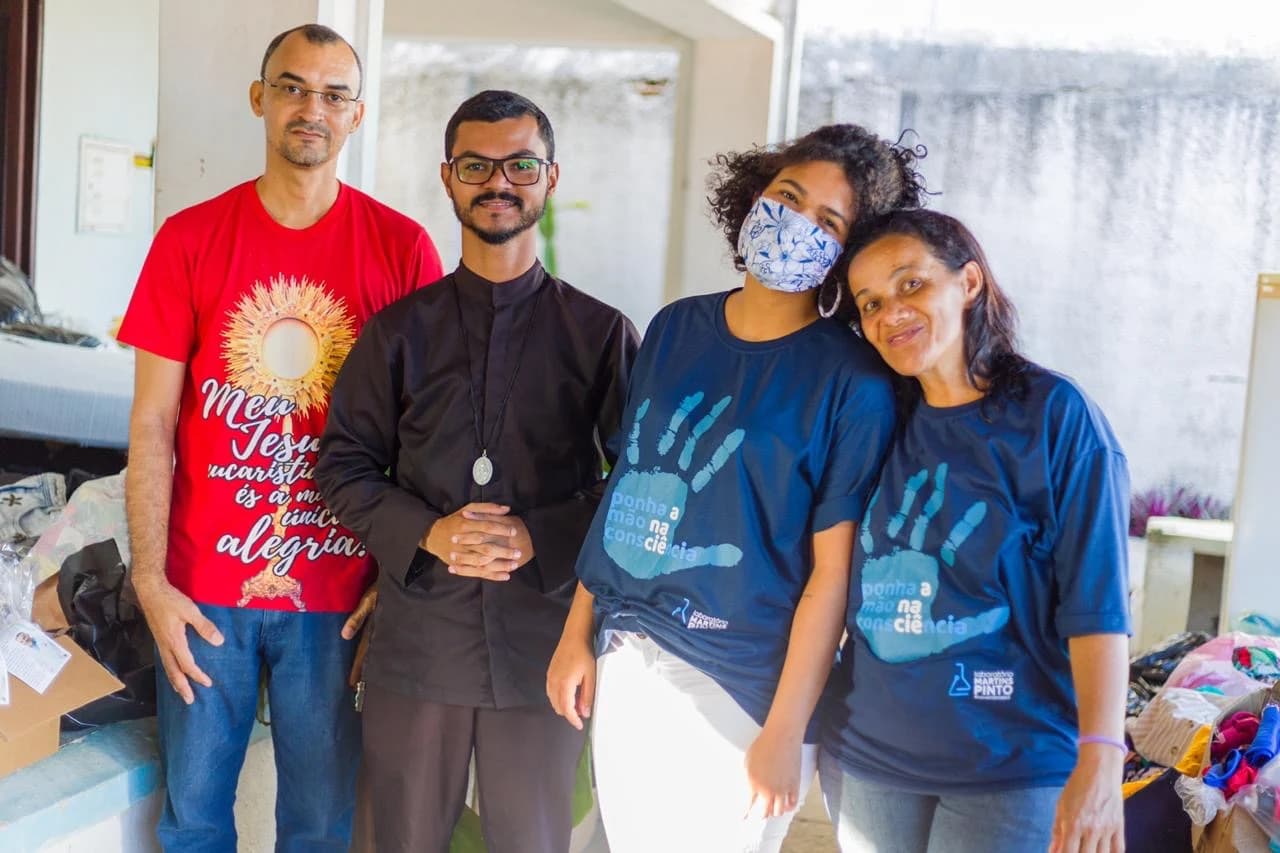 Laboratório Martins Pinto doa mais de 190 kits de higiene no combate à COVID-19